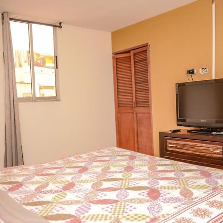 Calle 10 Suites Медельїн Екстер'єр фото