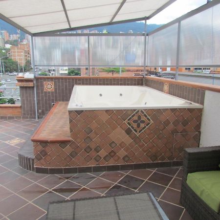 Calle 10 Suites Медельїн Екстер'єр фото