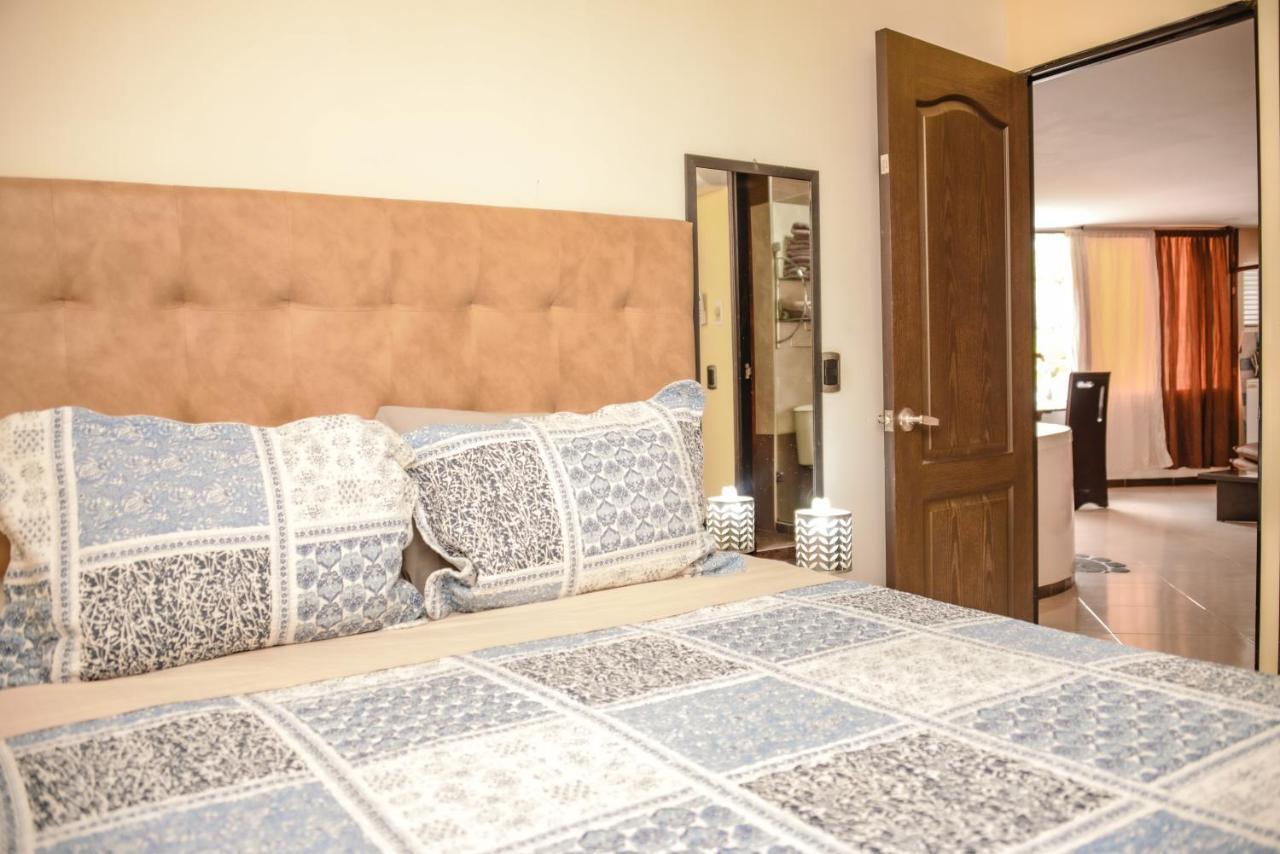 Calle 10 Suites Медельїн Екстер'єр фото
